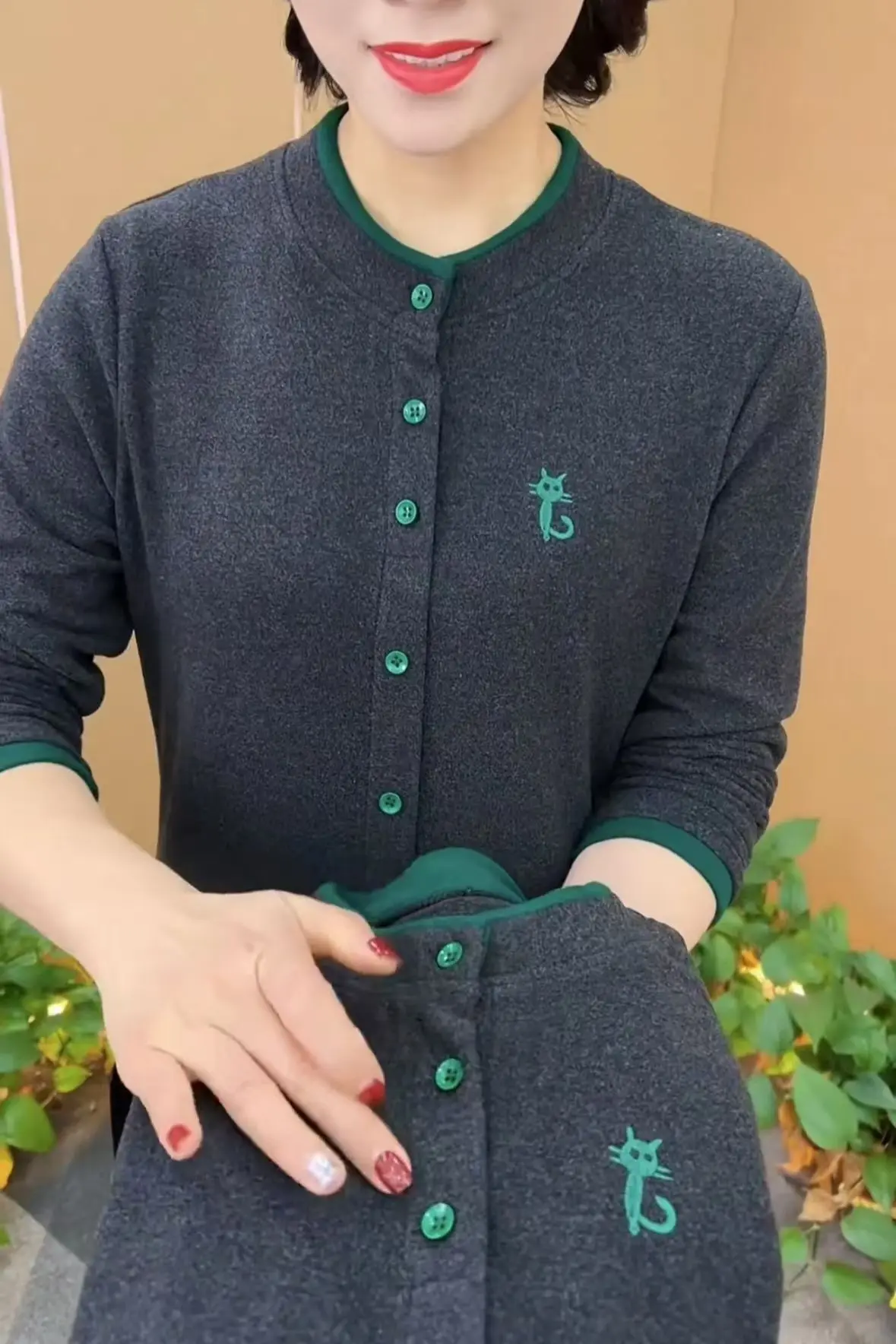 2025, Herbst und Winter, neue Mode, Samt, kältebeständig und warm, Damen-Basisshirt, verdicktes, vielseitiges Oberteil – Detail 2