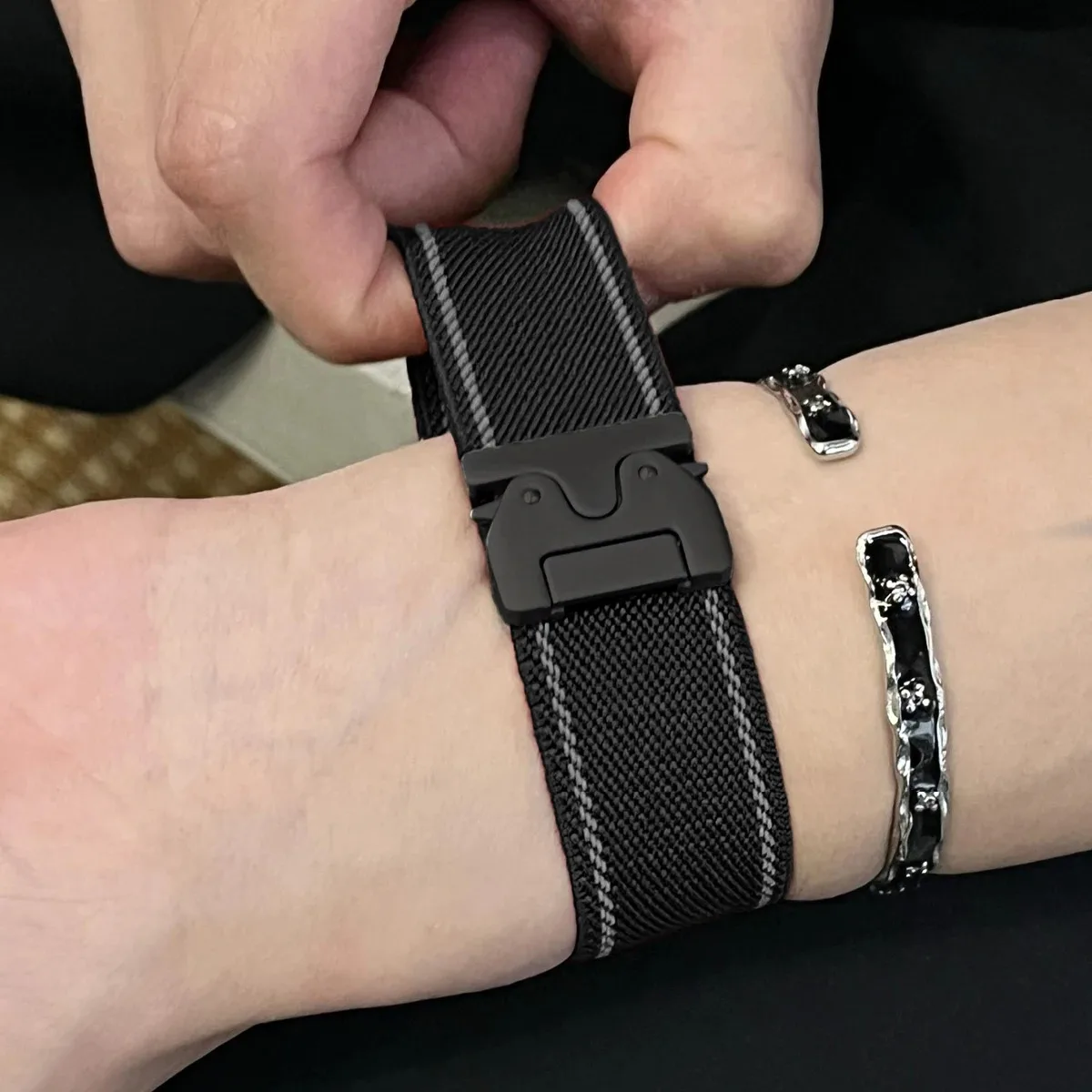 Nylon Watch Strap - Versatile 20mm/22mm Band, Compatible with Multiple Garmin Models