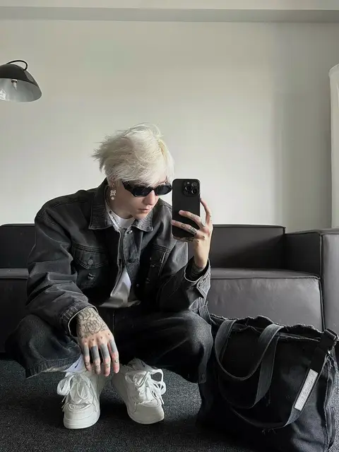 REDDACHIC 남성용 블랙 브러시 크롭 청바지: 스타일과 편안함의 완벽한 조화