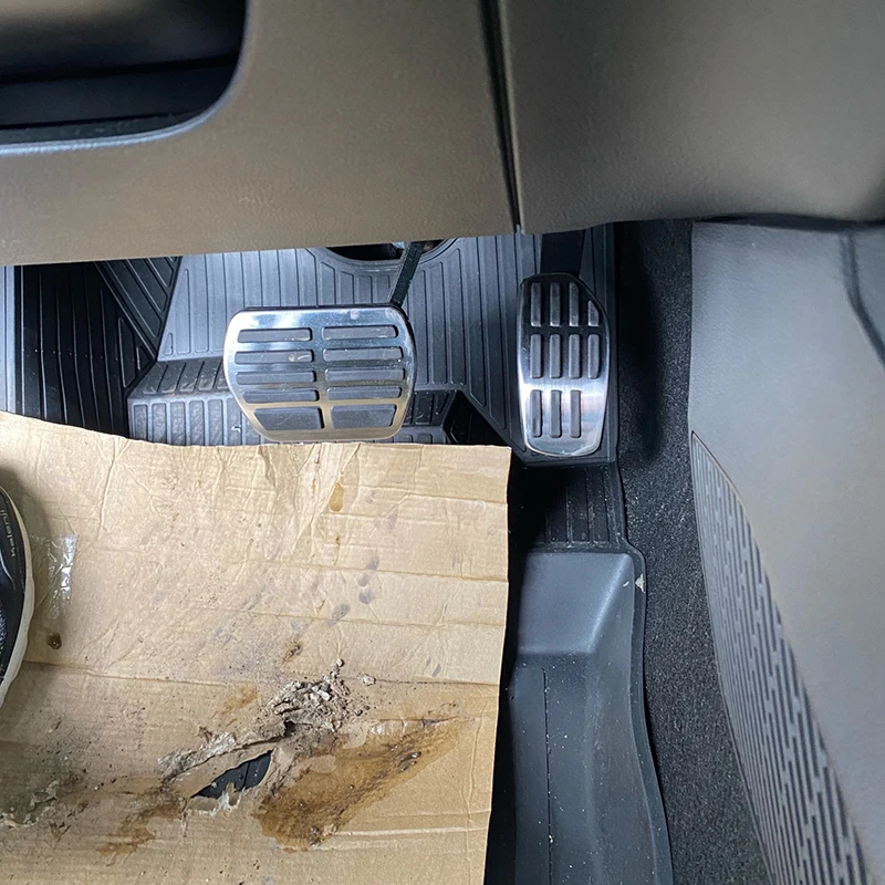 Car Pedal Cover Brake Gas AT Rubber Non Slip Pad For Renault Arkana Samsung XM3 M&eacute;gane Conquest 2011 Styling Part