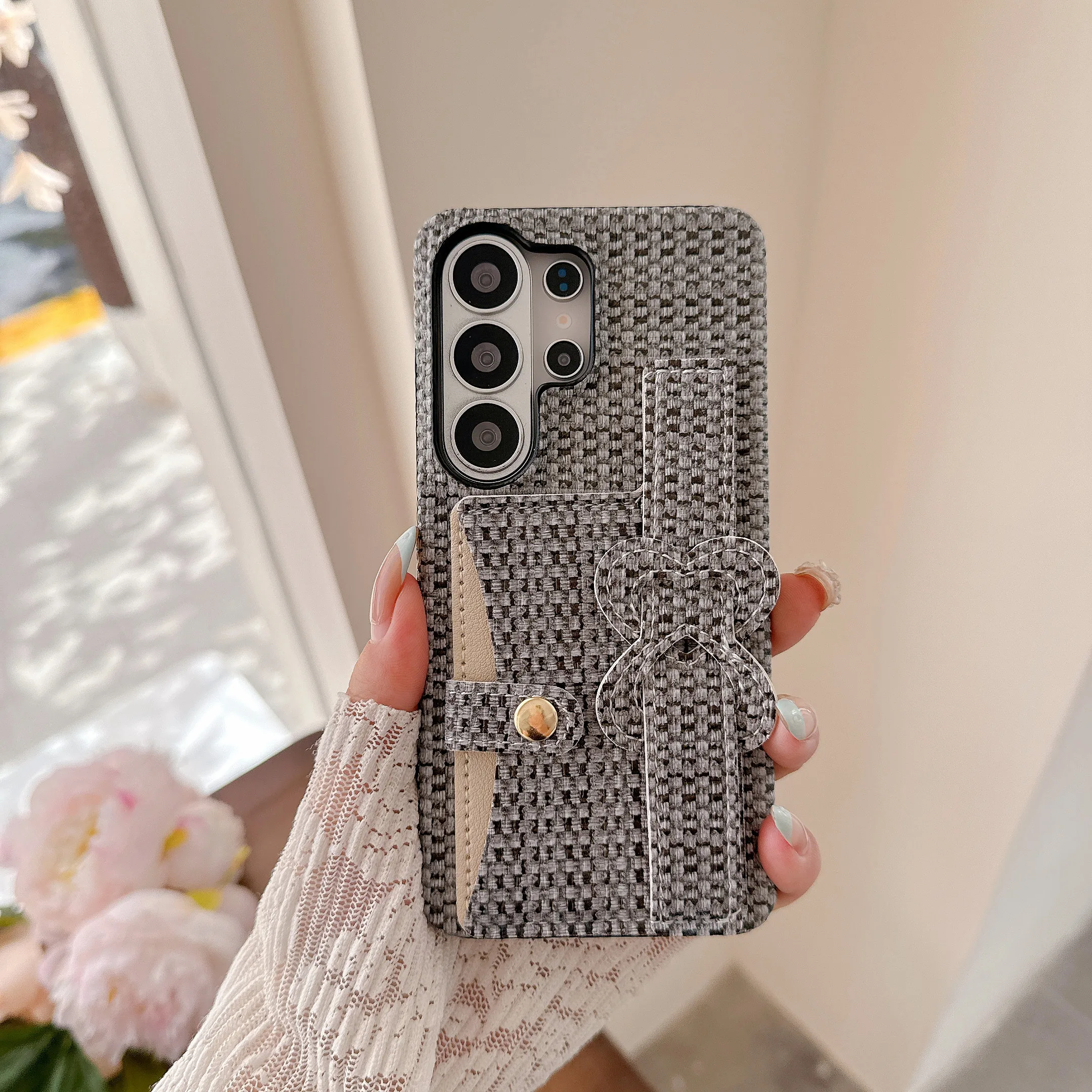 Love Bracket Wrist Strap Anti-Drop Protective Mobile Phone Case