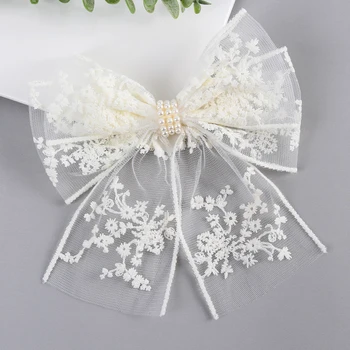 Fermaglio per capelli con fiocco a fiore in pizzo da donna Perle eleganti Forcine ricamate floreali fatte a mano Accessori per copricapo per bambini per ragazze