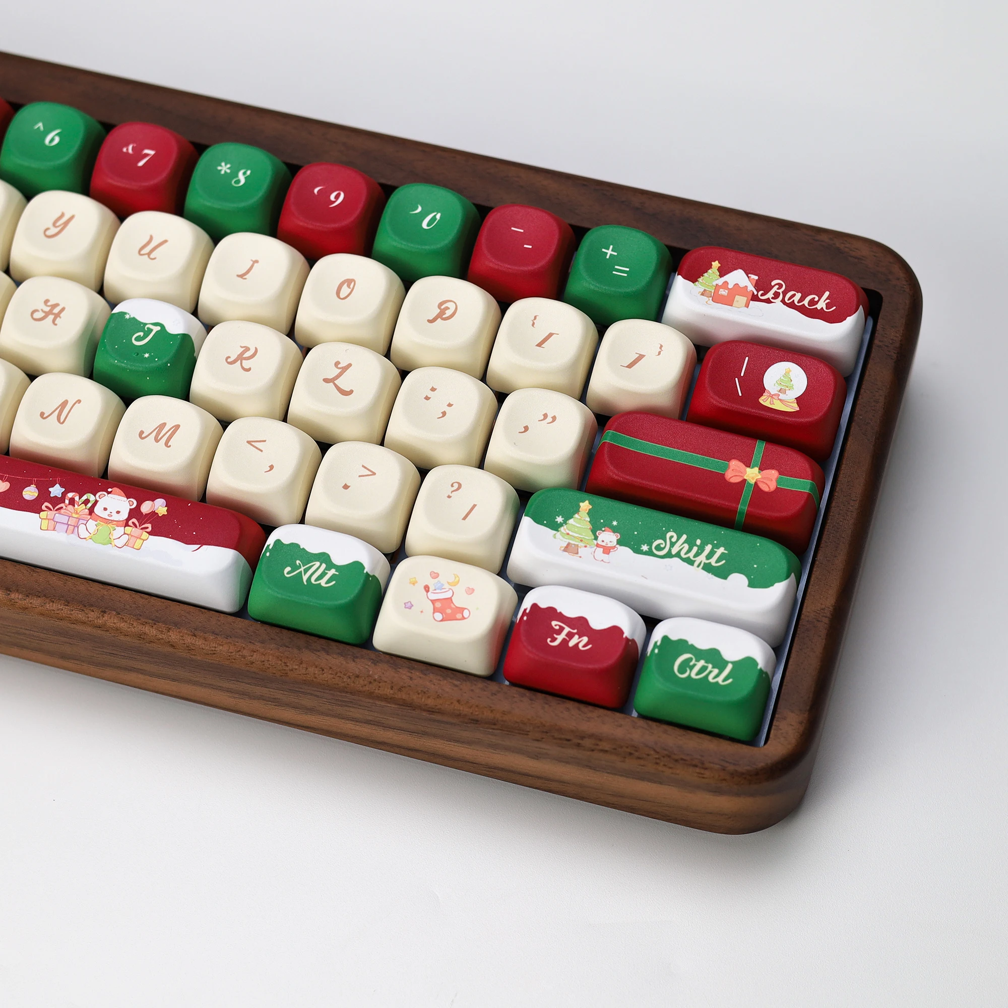 KBDiy Weihnachtsbären-Tastenkappen, süßes Geschenk, PBT-KOA-Profil, Alice ISO-Tastenkappe für 60 mechanische Tastaturen, Gaming, individuelles DIY, 133-Tasten/Set – Detail 10