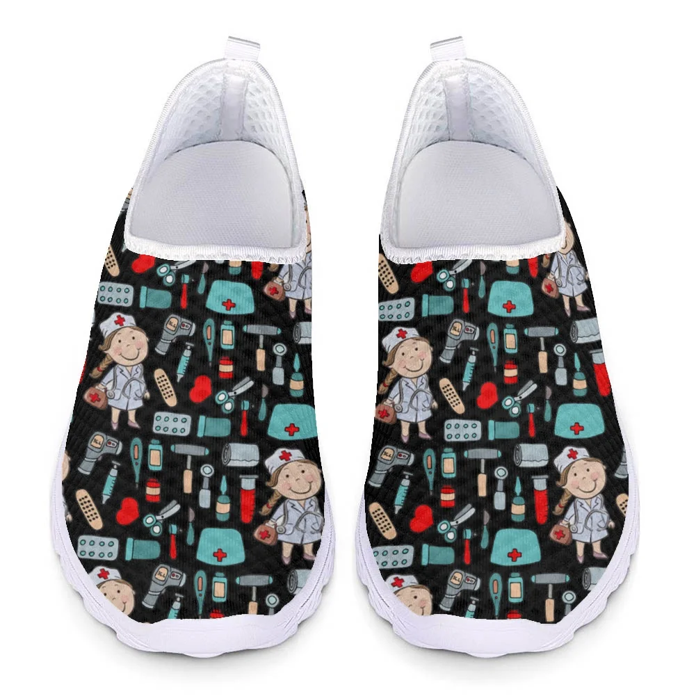 

Симпатичные женские лоферы для медсестер с 3D принтом женские слипоны на плоской подошве женская обувь 2023 летние сетчатые кроссовки Женская обувь