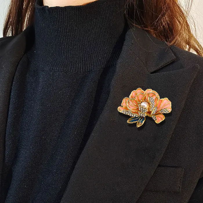 Gold Metal Enamel Flower Lapel Pins for Business