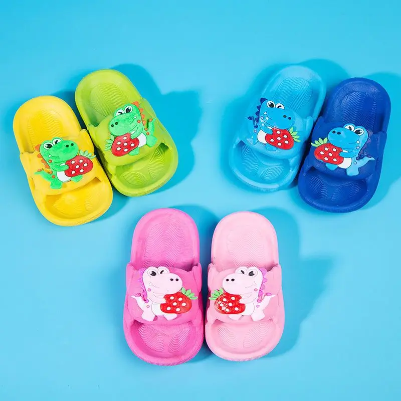 

2023 Summer Children Shoe Boys Dinosaur Slippers Strawberry Kids Casual Shoes for Girls Bath Slippers Flat Bottomed Beach Shoes