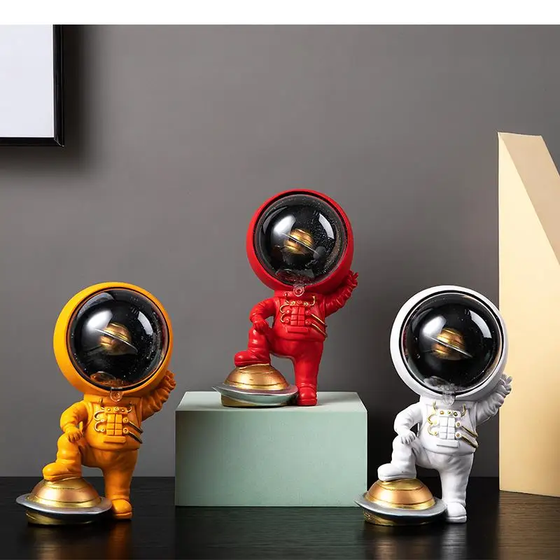 

Creativity Environmental Protection Resin Astronaut Desktop Decoration Character Children's Room Home Decoration Accessories