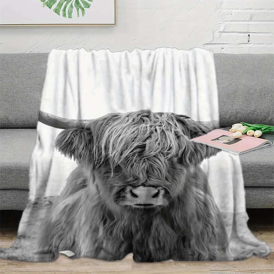 Panneau pour Vêtement et Couverture Vache Highland dans le champ! main image 0