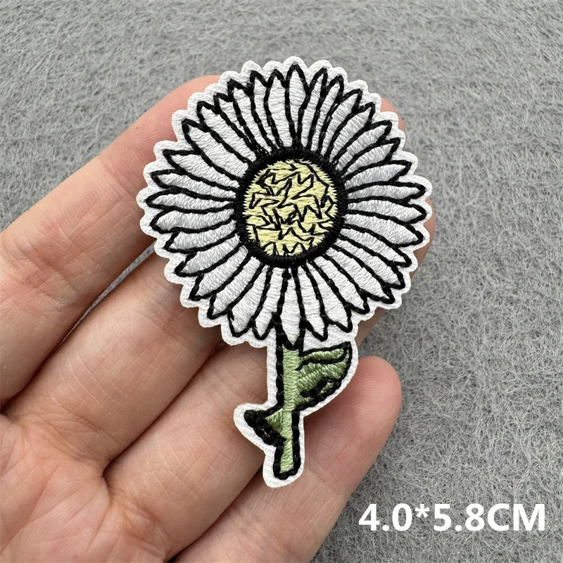 45 teile/los Zufällige Blume Stickerei Patches Abenteuer Eisen auf Patches Applique für Kleidung DIY Streifen Patches Aufkleber – Detail 19