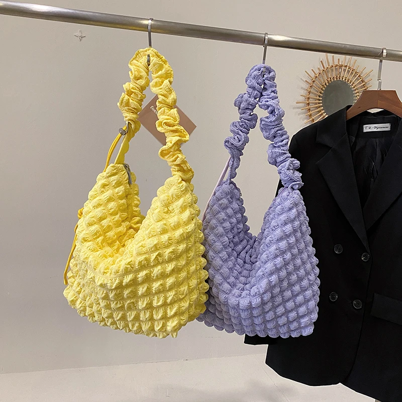 

Women Underarm Bag Embroidery Thread Cloud Pleated Travel Handbags Quilted Fashion Casual Solid Color Nylon Female Armpit Bag