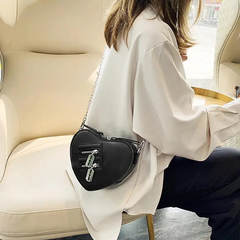 Gothic Heart Blade Zipper Chain Crossbody Bags for Women Girl Casual Shoulder Purses Handbags Techwear Summer Wallet Goth crossbody bag women handbags