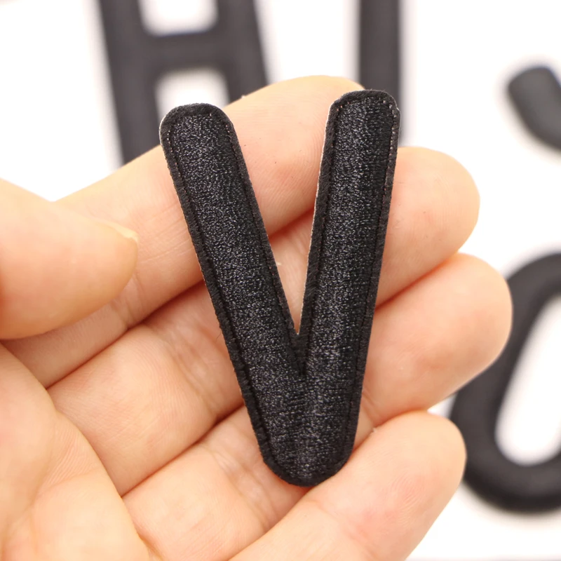 1PC Schwarz Brief Eisen auf Patches Nähen auf Applique Patches Alphabet Bestickte Patches Diy Custom Name Abzeichen Decor Reparatur patcch – Detail 26
