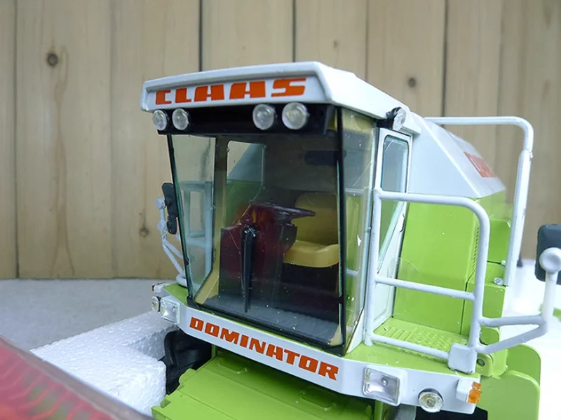 Scf28f6f91b434f27b18eee4513d48697Q