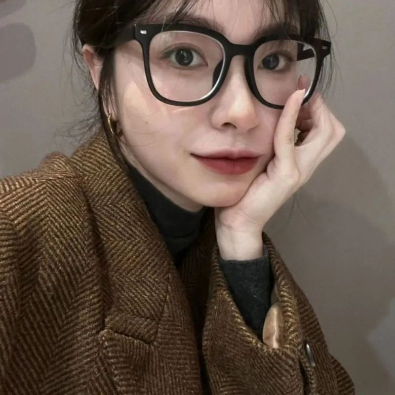 2024 Autumn Winter New Retro Herringbone Wool Coat for Women with Thick Temperament Hip Lapel Collar Long Tweed Jacket Clothing