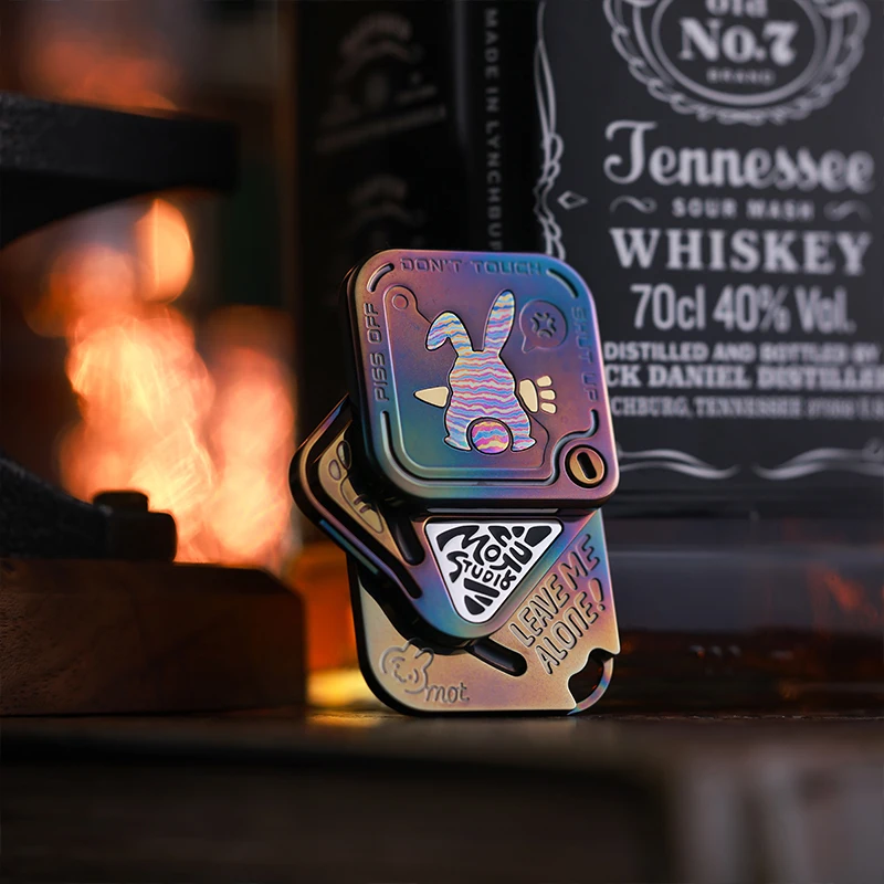 在庫 MOT スナップ不機嫌そうなウサギジルコニウム磁気サイド