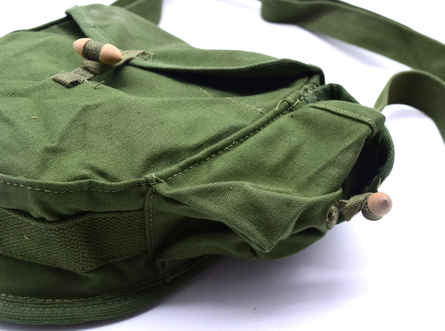 

Оригинальный вьетнамский военный 81 барабан Mag
