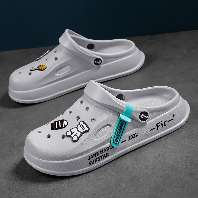 2024 New Couple Anime Slippers Beach Slippers Fashionable Casual Men's and Women's Same Style Solid Color Breathable Soft Outdoo