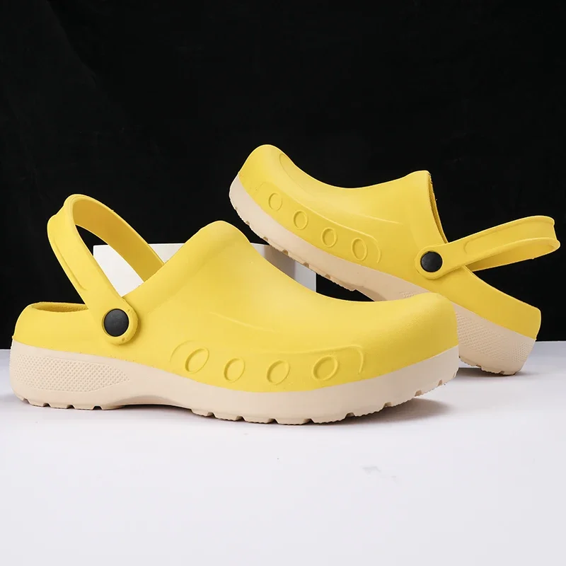 Chef Shoes for Men Summer Anti-slip Kitchen Shoes Comfortable Garden Clogs Waterproof Sandal Plus Size Beach Sandals Platform chef shoes