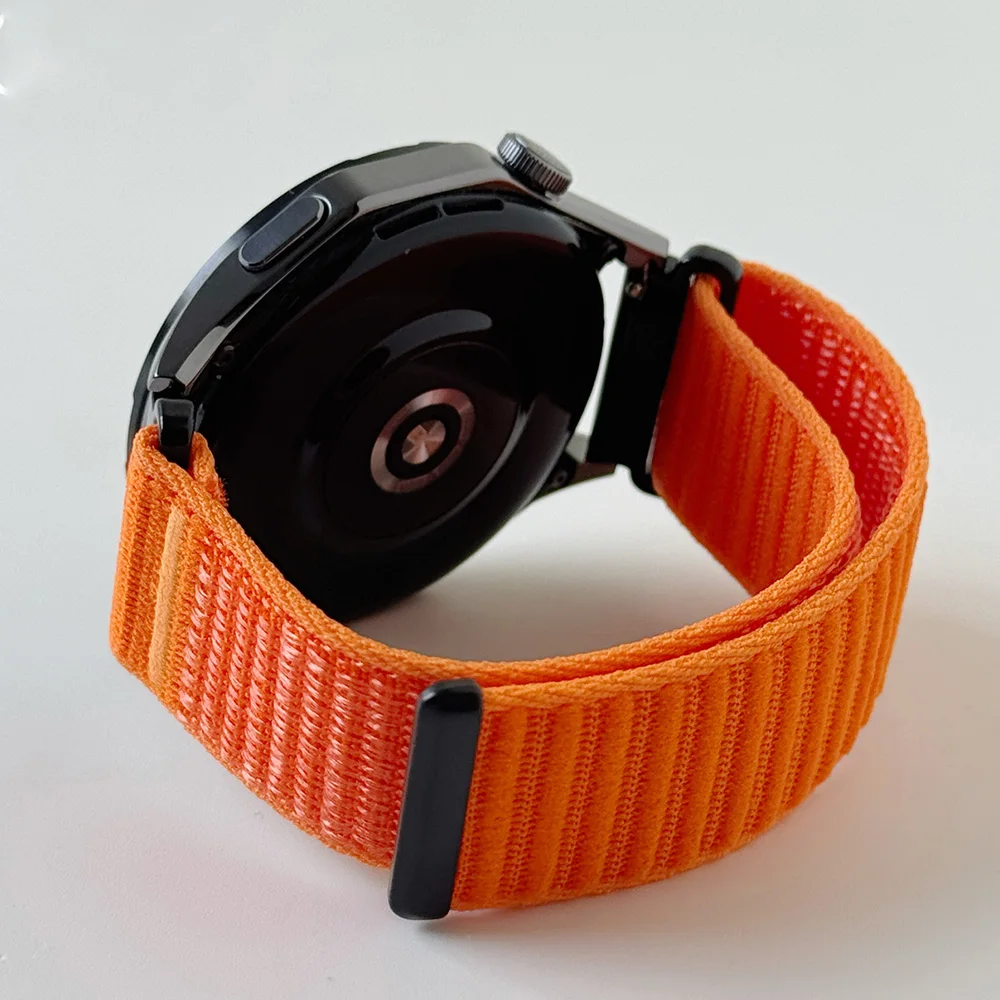 Adjustable Nylon Strap for Smartwatches - 22mm Replacement Bracelet
