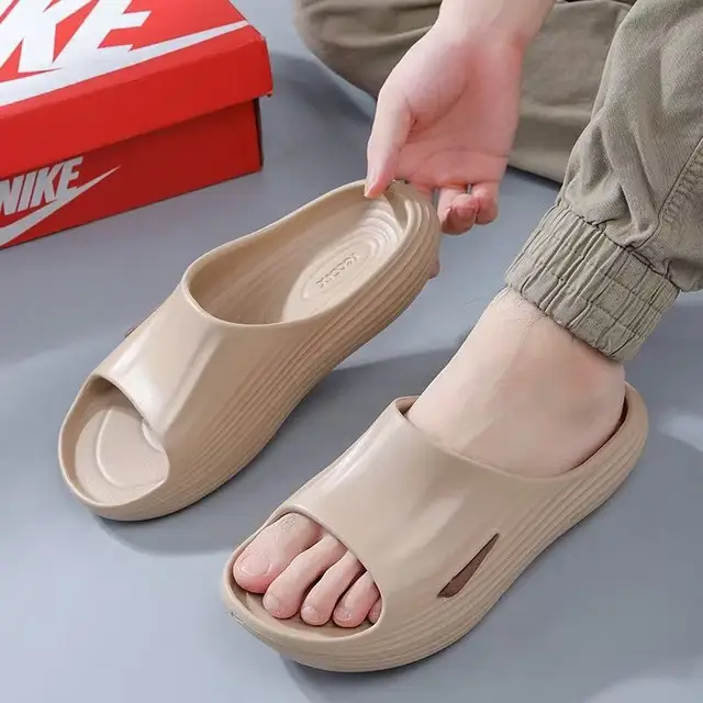 New Summer Thick Bottom EVA Slippers Indoor Outdoor Casual Soft Sole Anti-Slip Couple Sandals Breathable Waterproof Convenient 2