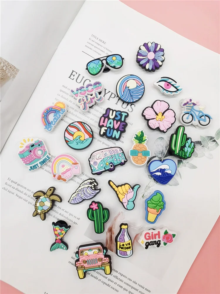Cute Summer Style Shoe Charms Buckle Decorations Diy Shoe Accessories Fit Wristband PVC Croc jibz Women Children Kids Party Gift