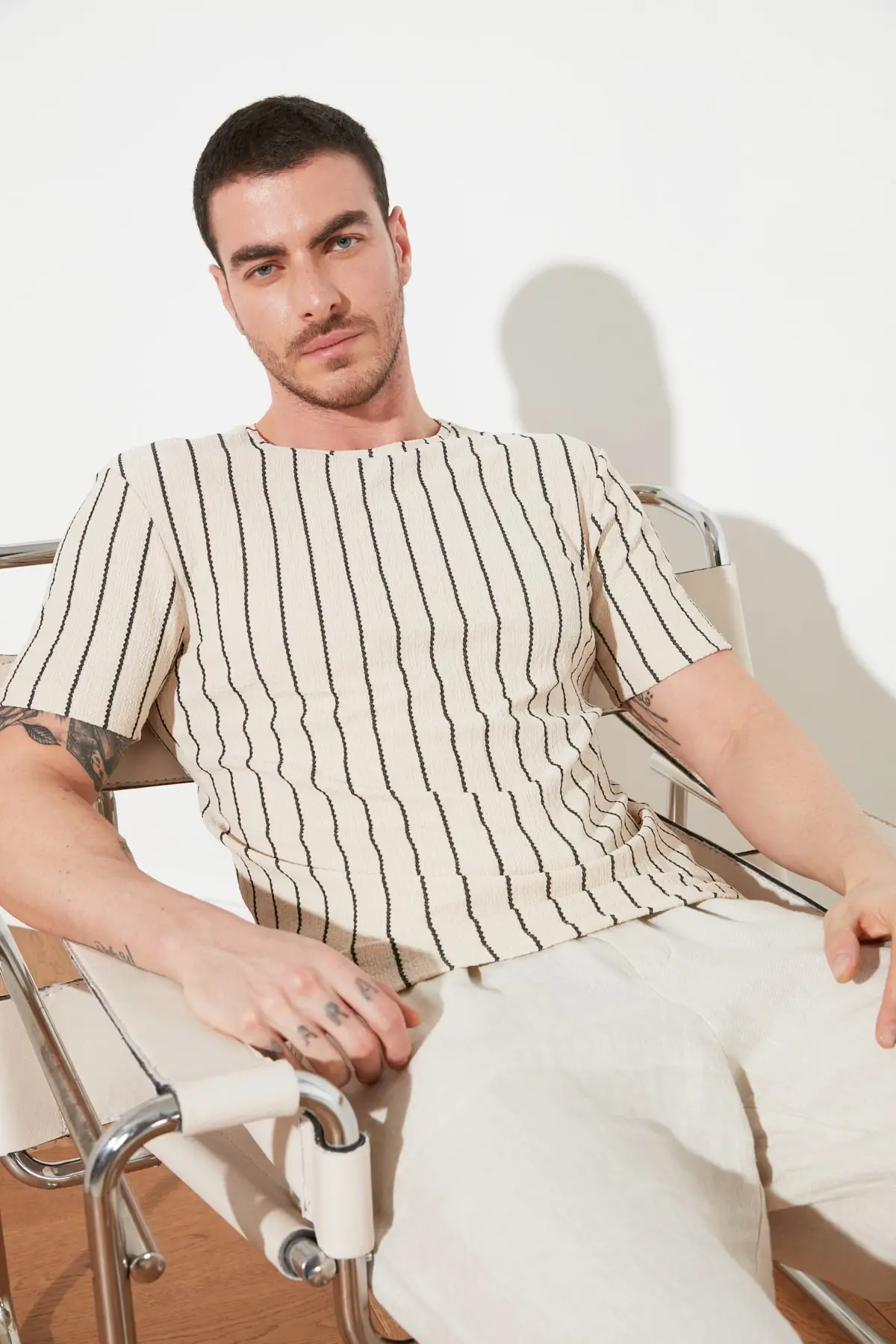 Trendyol белый мужской Slim Fit велосипед воротник футболка с короткими рукавами TMNSS21TS1212