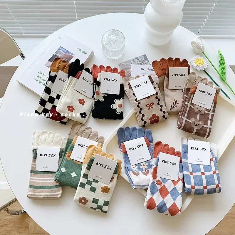 Damen Herbst und Winter, reine Baumwolle, Fünf-Finger-Socken, bedruckt, geteilte Zehensocken, Vintage, bequeme Socken – Detail 8