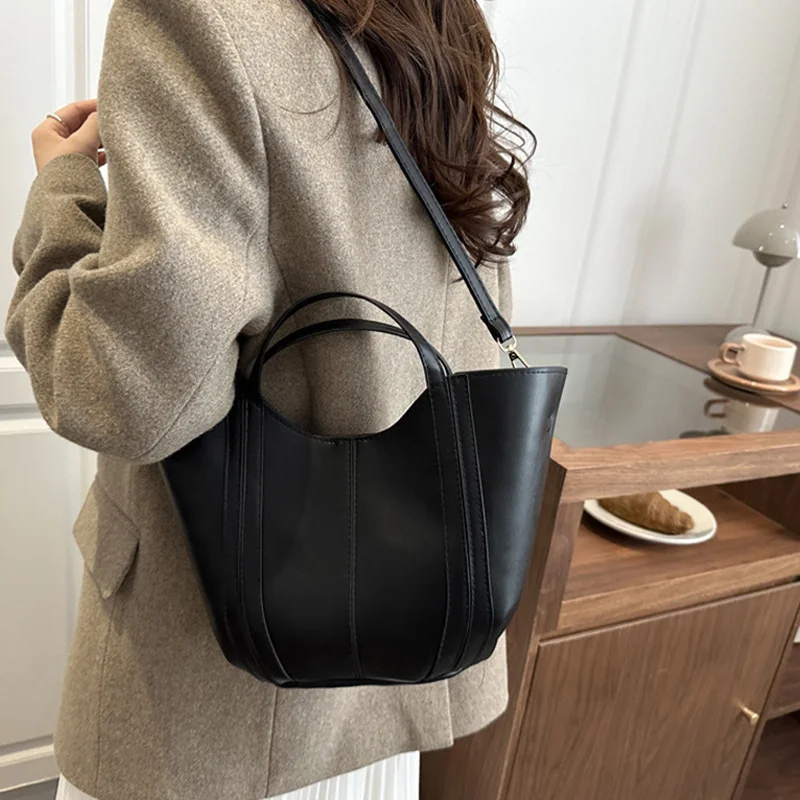 Women's New High-capacity Crossbody Bucket Bag Versatile and Simple Single Shoulder Basket Small Purse and Handbag