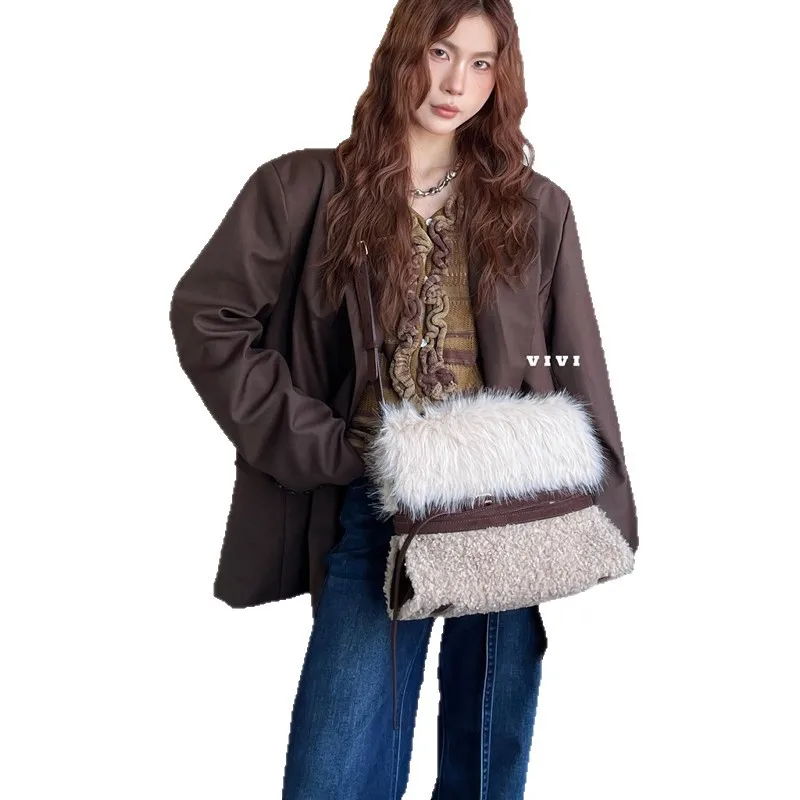 Luxury Fur Tote Bags for Women Fluffy Soft Plush Shoulder Bag 2025 Designer Handbags and Purses Autumn Winter Bucket Shopper New