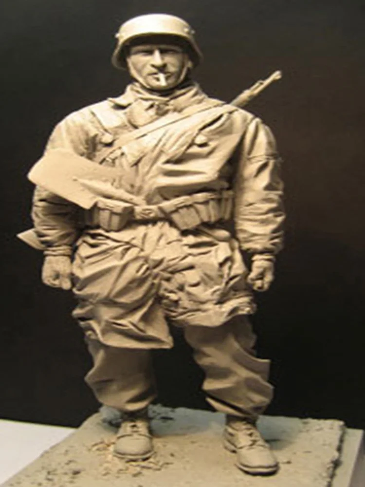 Neuer unmontierter 1/16 Ancient Stand Man With Coat (NO BASE) Resin-Figuren-Bausatz, unbemalt