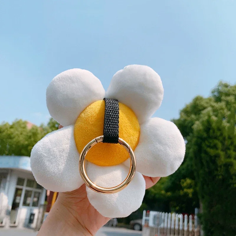 Cute Sun Flower Plush Keychains New Fluffy Charm Sunflower Key Ring on Bag Women Ladies Bag Pendant Accessories Keyring Gift
