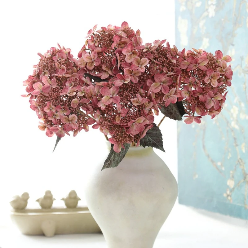 4 Stück Café-Deko Künstliche Hortensien Seidenblumen Bürodekoration Simulation mit Früchten Hortensienzweig Weiße Blume