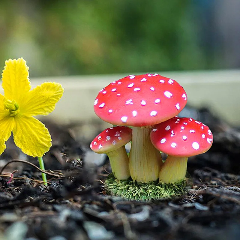 Mini Resin Mushroom Figurine Fake Mushroom Miniatures DIY Micro Landscape Fairy Garden Terrarium Decorations Desktop Ornament