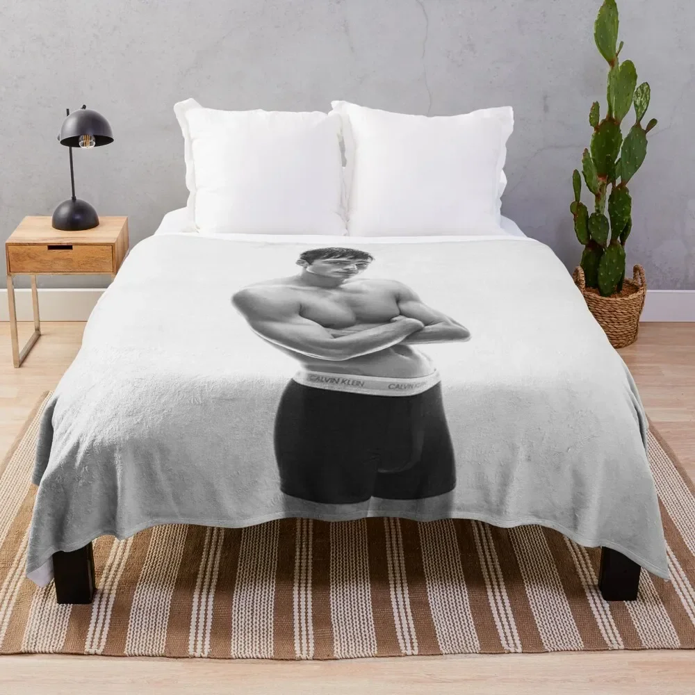

Jacob Elordi Throw Blanket Cute Plaid Decorative Throw Summer Beddings Sleeping Bag Blankets