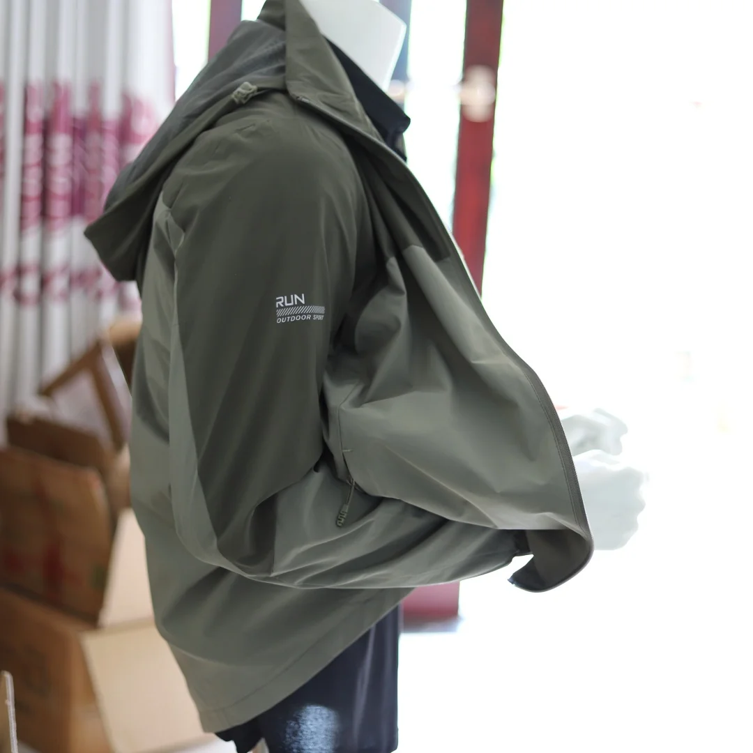 Men Lightweight Windbreaker Jackets Tojump Men Clothing Camping Sports Outdoor Equipment Elastically Model 6697 Hiking Jackets