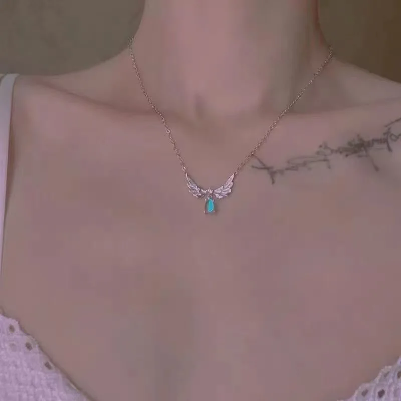 Elegant Angel Wings Sparkling Crystalline Necklace
