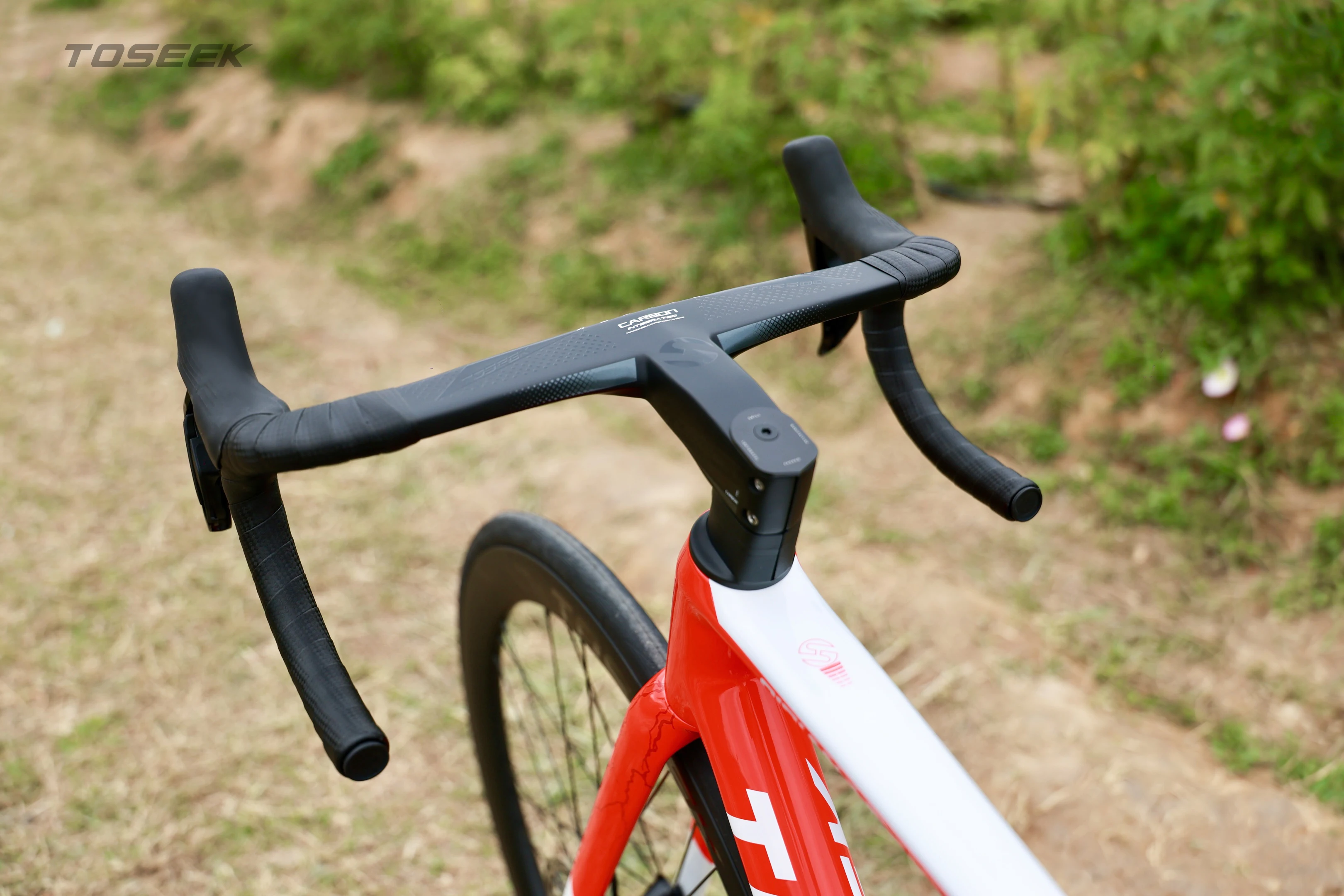 TOSEEK Carbon-Lenker Rennrad-Carbonlenker T700 Integrierter Carbonlenker Di2 Fahrradzubehör Carbon-Dropbar – Detail 16
