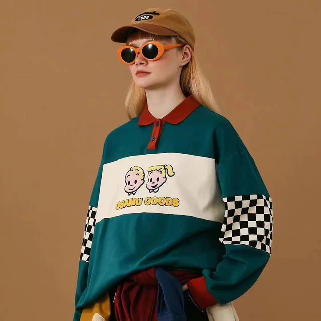 Red collar pullover with cartoon embroidered