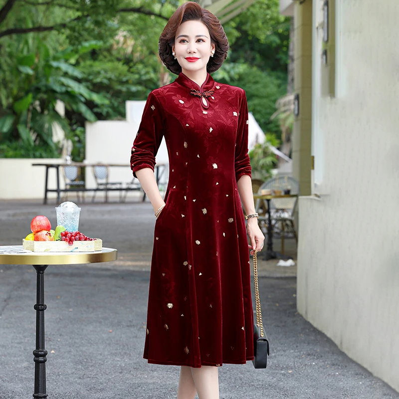 

Middle Aged Women's Evening Party Dress, Elegant Women's Gold Velvet Cheongsam, Retro Party Dress