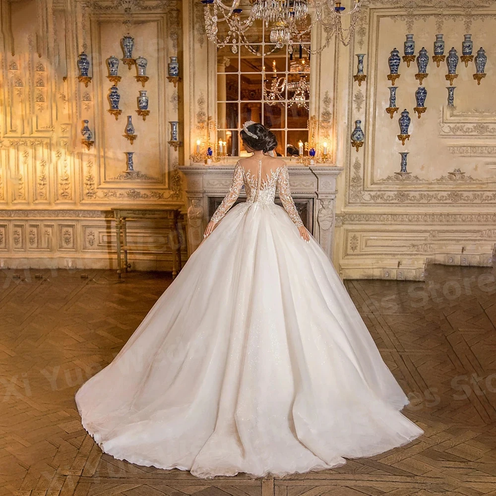 فساتين زفاف نسائية فاخرة على شكل حرف A لعام 2025 م...