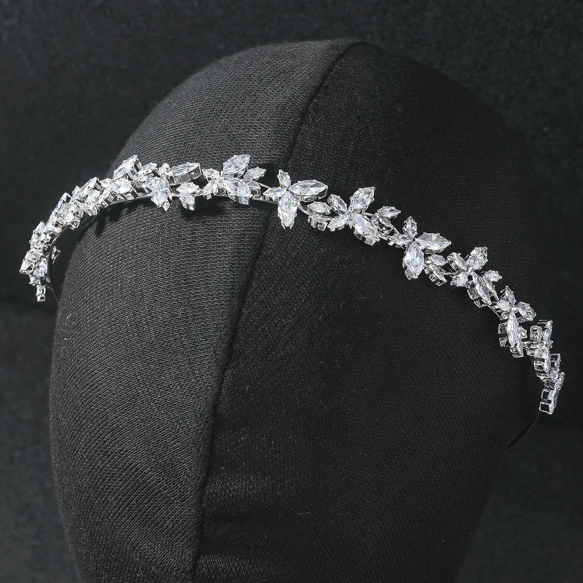 YCDZSWWL Exquisite Handmade Bridal Crown with Zircon Butterfly Design, Luxurious Hair Jewelry for Parties