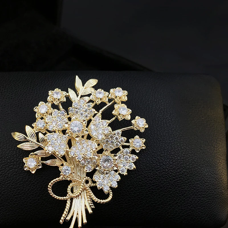 Fashion Lucky Tree Brooch Luxury Women's Suit Neckline Ornament Flower Pins Fixed Clothes Decorative Corsage Jewelry Gifts 3700