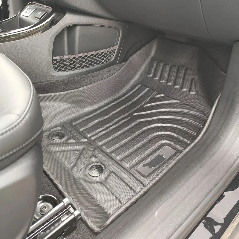 Рисунок 3 - Коврики для Jeep Compass