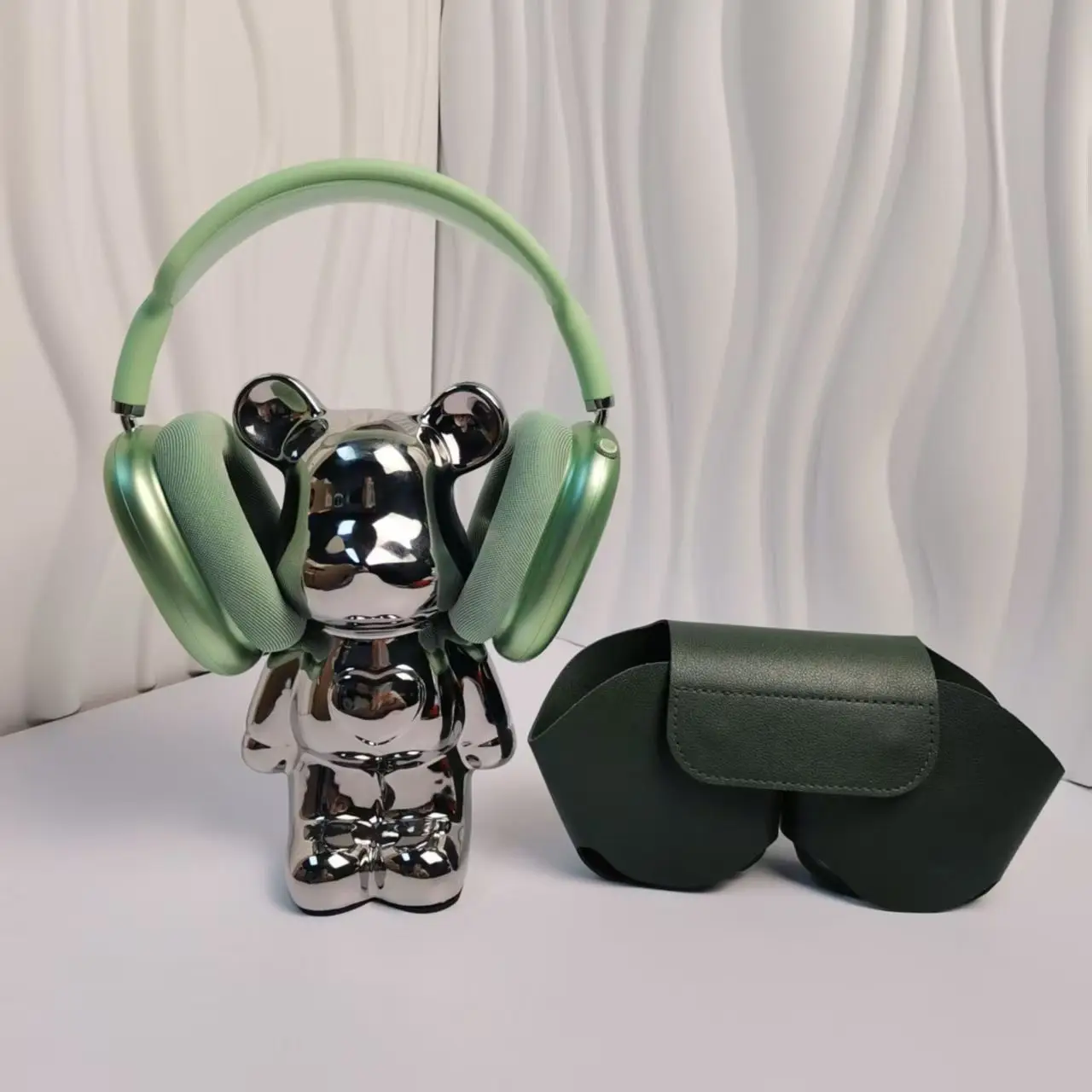 Newhigh quality  P9 MAX Head mounted Wireless Bluetooth Earphones with Leather Bag Sports Bluetooth Pop up Music Earphones 6