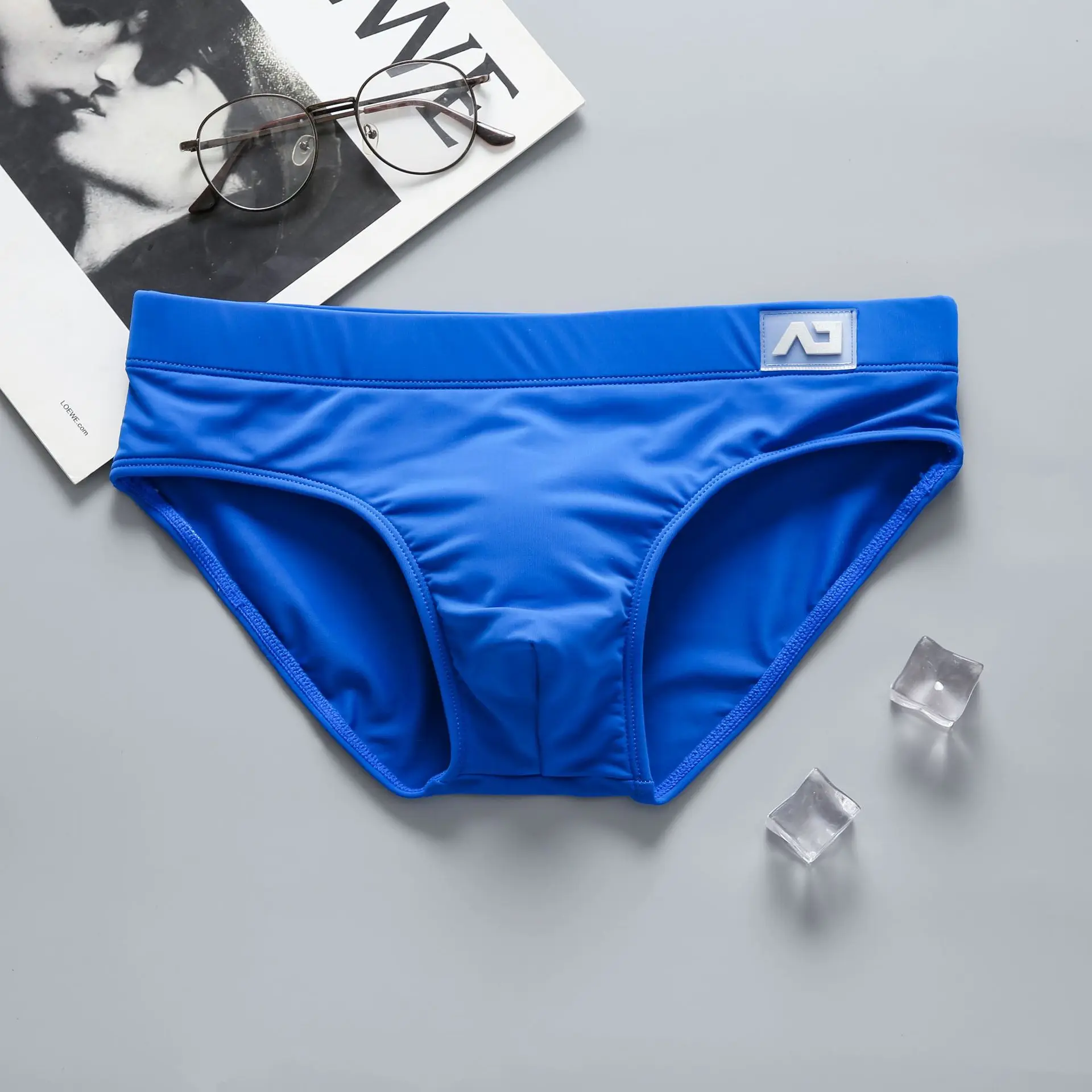 Herren-Badehose mit niedrigem Bund, sexy, groß, verhindert Peinlichkeiten, schnelltrocknend, Sport-Slip für junge Männer – Detail 9