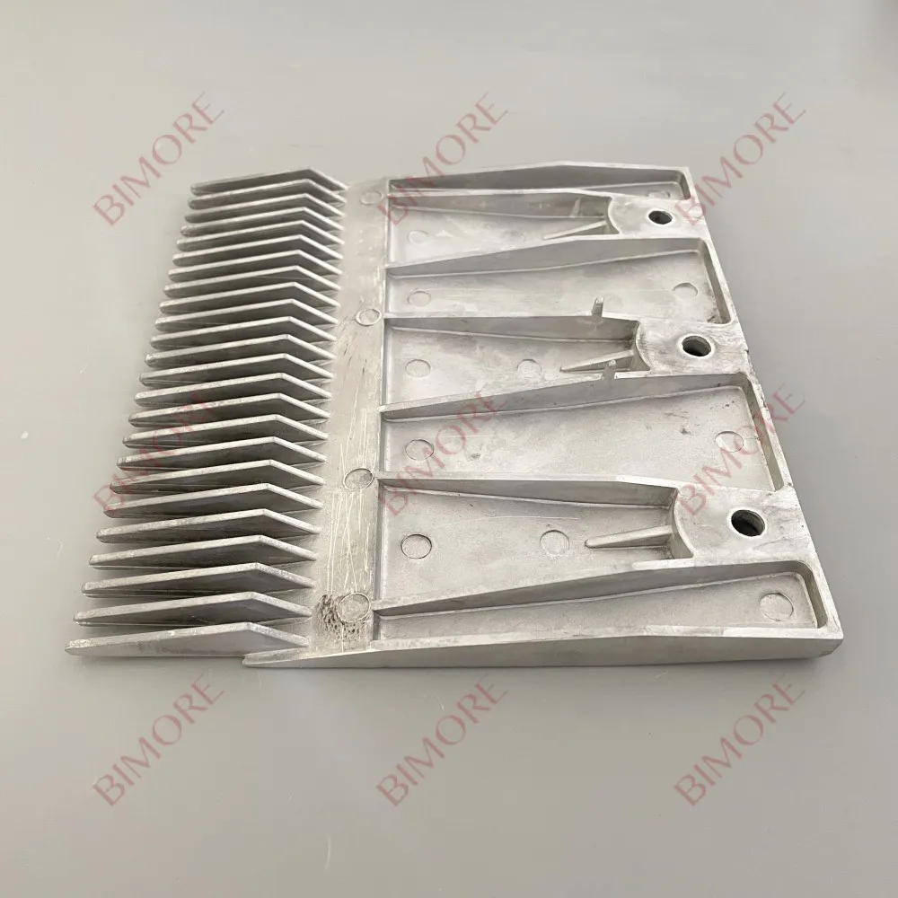 Escalator Aluminum Comb Plate 4090150000 3 Holes L204mm W192mm Hole Space 68mm 24 Teeth