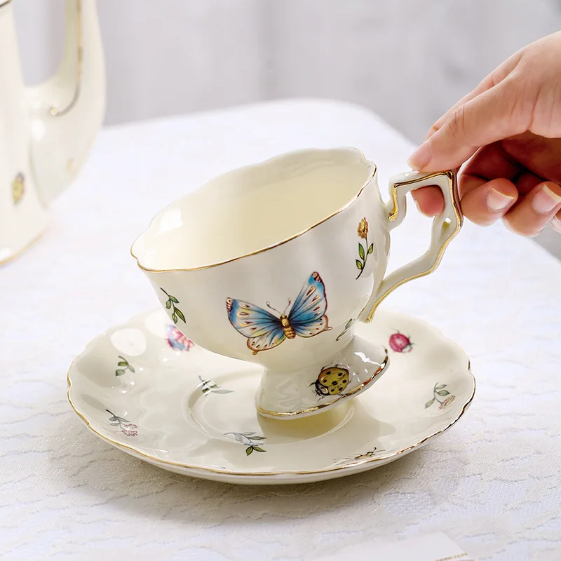 Light Luxury Ceramic Coffee Cup European Exquisite Gold Painted Cup and Plate Set Home Afternoon Tea Cups Holiday Gift 220ml