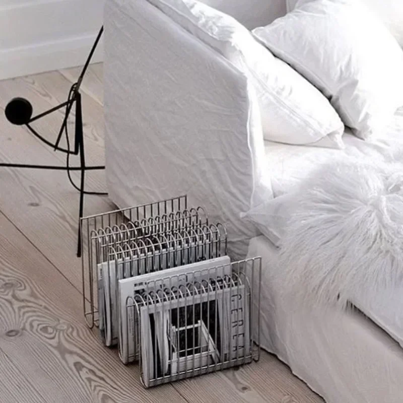 Nordic Simple Magazine Shelf Creative Metal Book Shelves Sample Room Decoration Floor Frame Storage Shelf Stylish Book Display