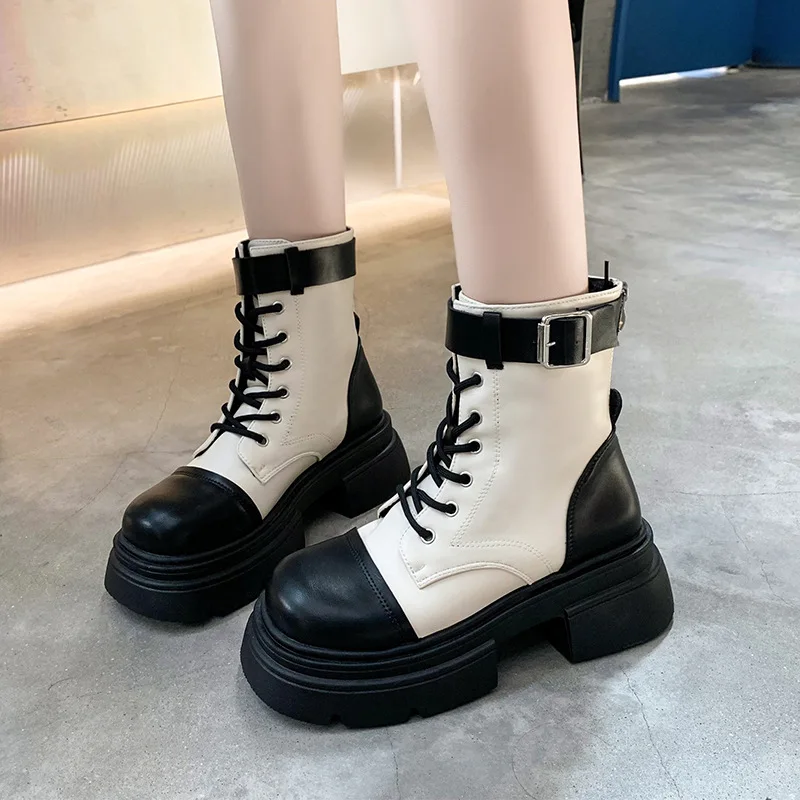 

Женские мотоциклетные ботинки на толстой подошве, повседневные ботильоны с круглым носком, на шнуровке, зимняя обувь, 2023