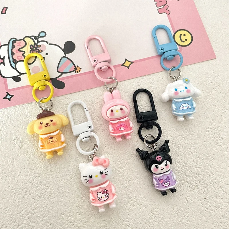 

Новинка, милый брелок Sanrio в виде детского костюма, мультяшная кукла из смолы, подвеска, брелок для ключей, подвески, рюкзак, украшение для автомобиля, аксессуары для сумки, подарки